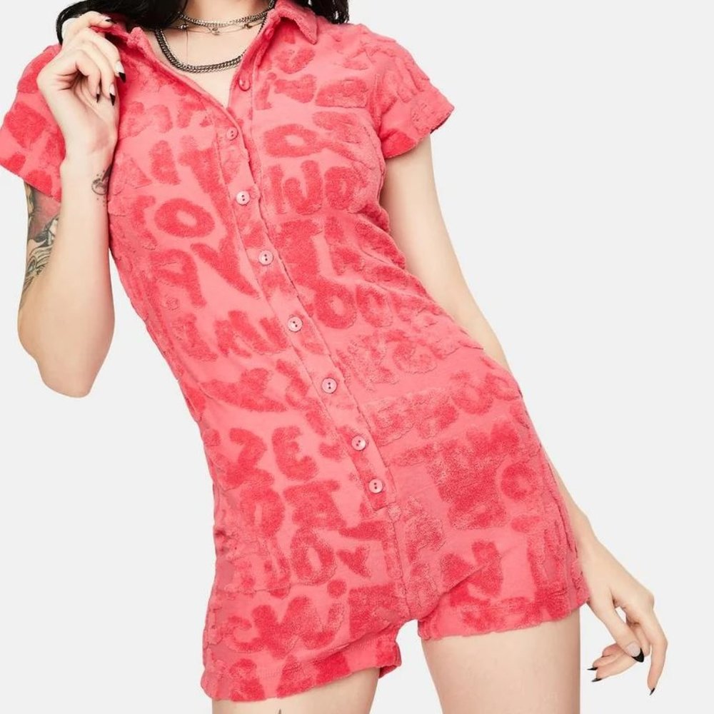 💥HOT ITEM💥Sexy Bodycon Textured Romper in Pink - Picture 5 of 16